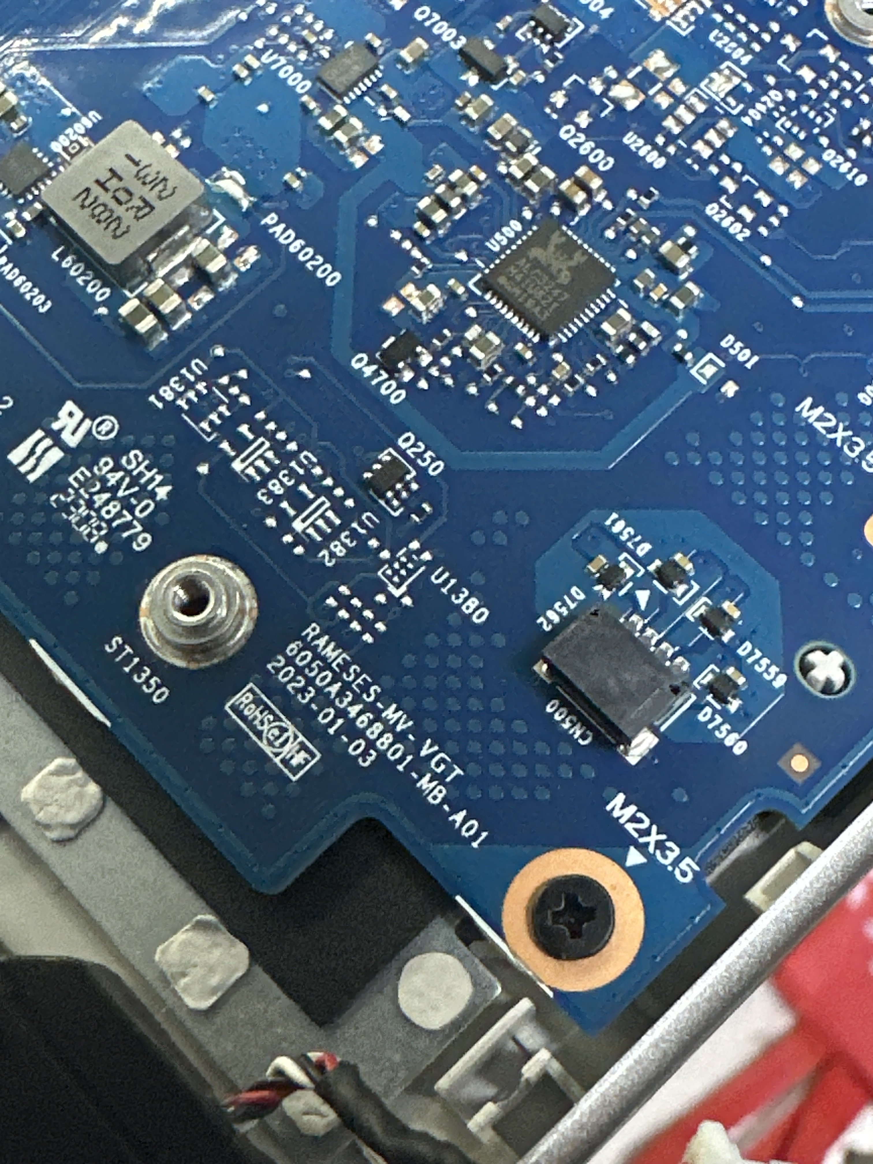 63v680uF Electrolytic Capacitor مكثف كيميائي