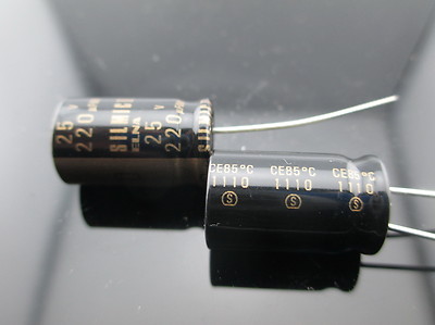 25v220uF Electrolytic Capacitor (Made in Japan) مكثف كيميائي صنع ياباني