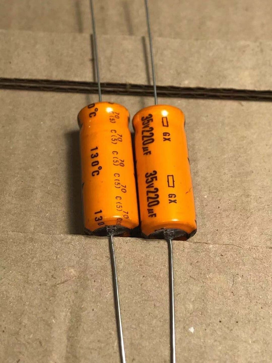 35v220uF Electrolytic Capacitor (Made in Japan) مكثف كيميائي صنع ياباني
