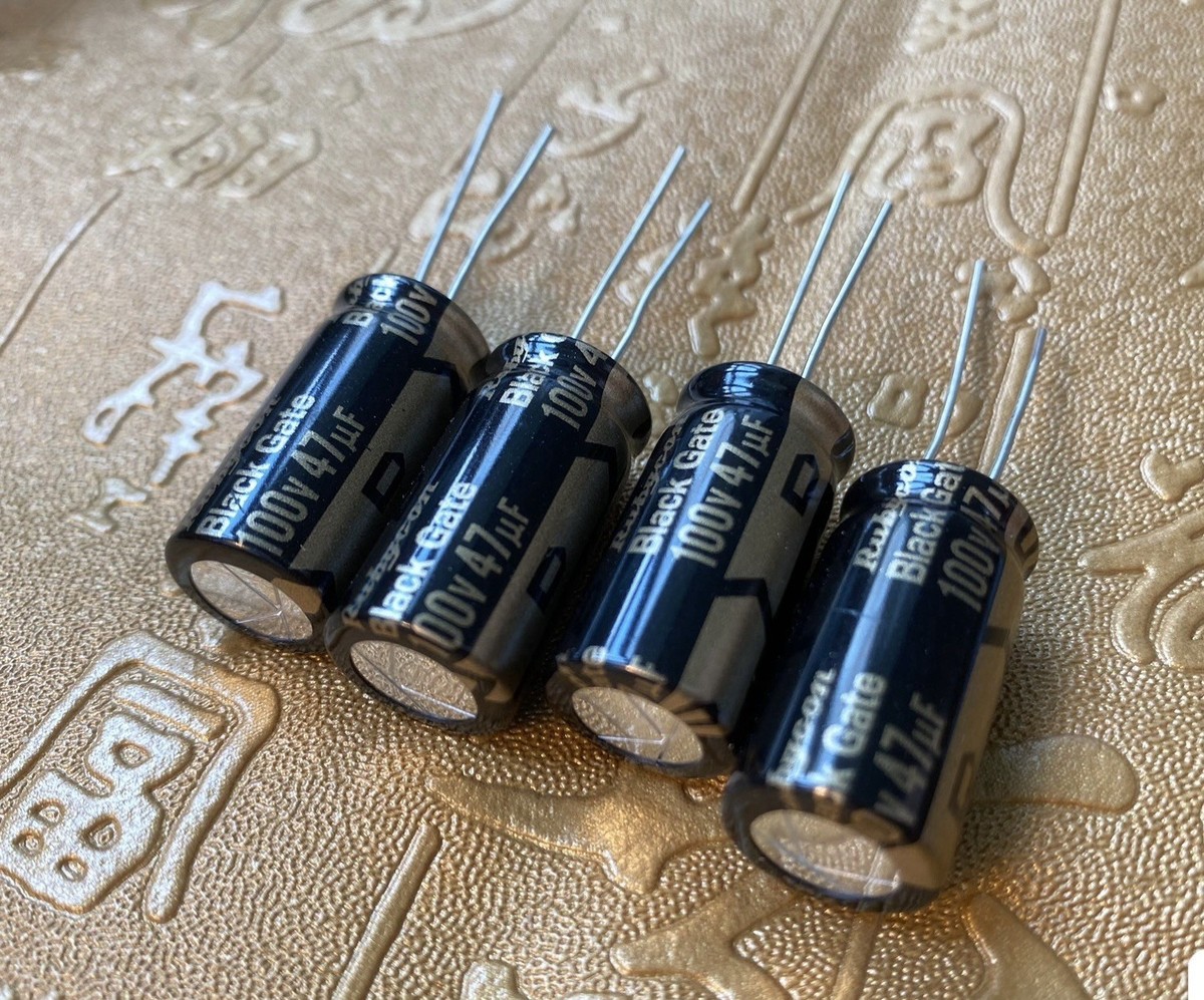 100v47uF Electrolytic Capacitor (Made in Japan) مكثف كيميائي صنع ياباني